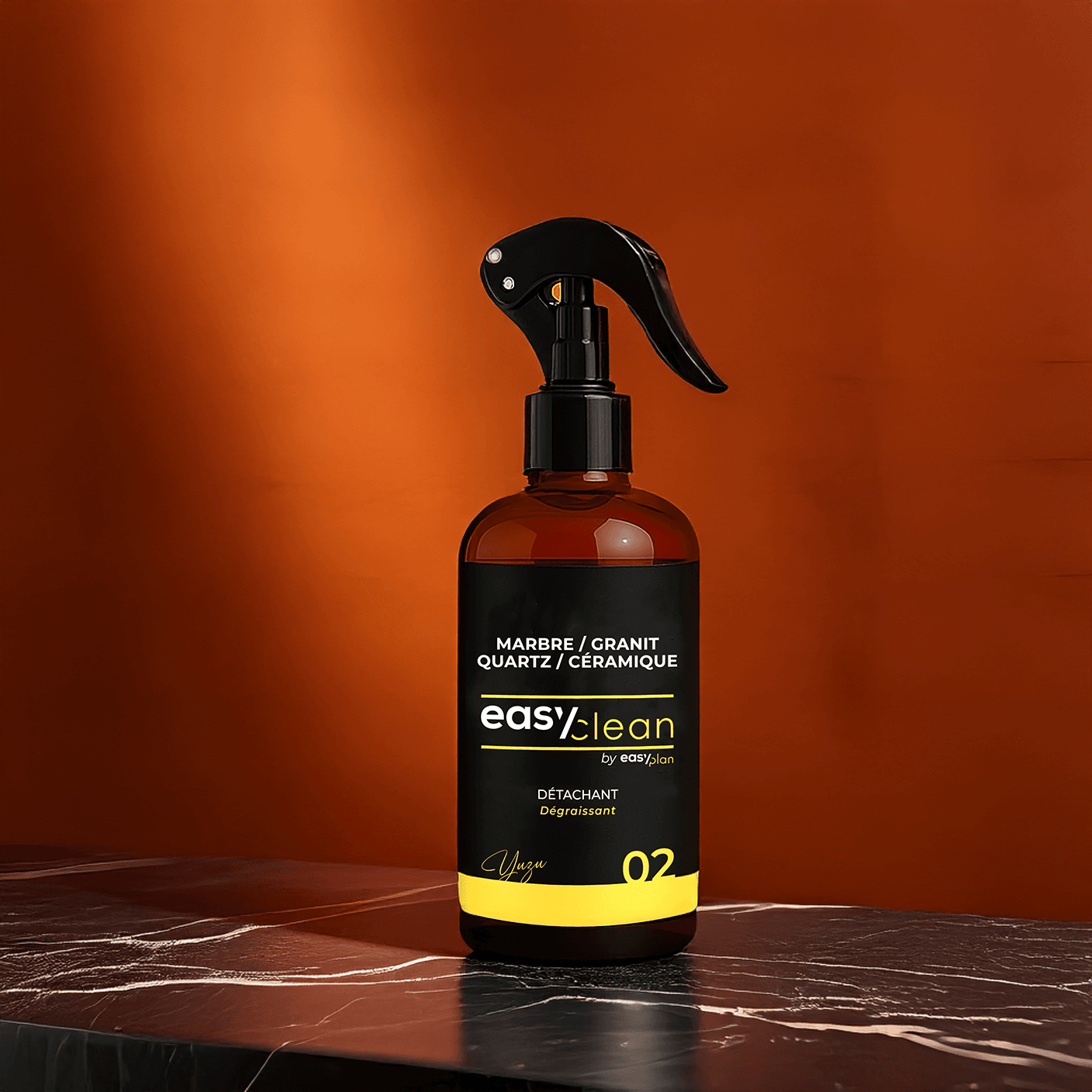 Easyclean détachant 02, fond rouge sur marbre noir