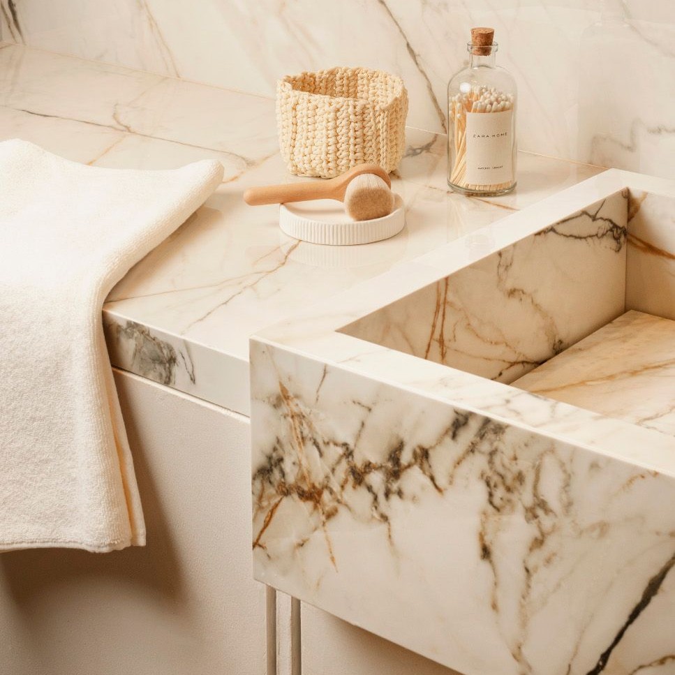 Réalisation n°4 du plan de travail Calacatta Luxe en Ceramique Neolith The Size