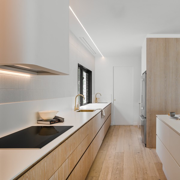 Réalisation n°1 du plan de travail Just White en Ceramique Neolith The Size