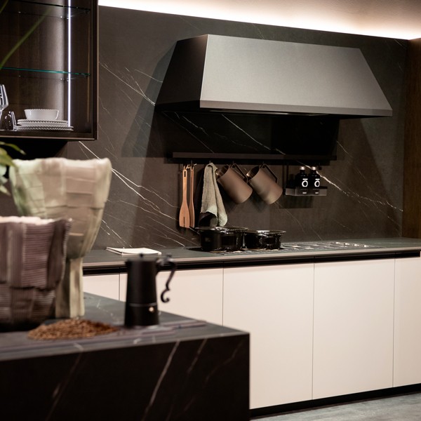 Réalisation n°4 du plan de travail Pietra Grey en Ceramique Neolith The Size