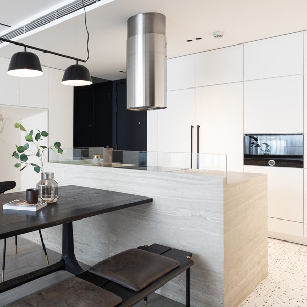 Réalisation n°1 du plan de travail Strata Argentum en Ceramique Neolith The Size