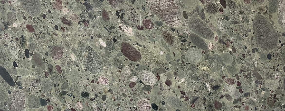 Épaisseur et finition de tranche du coloris Vert Twister en Granit