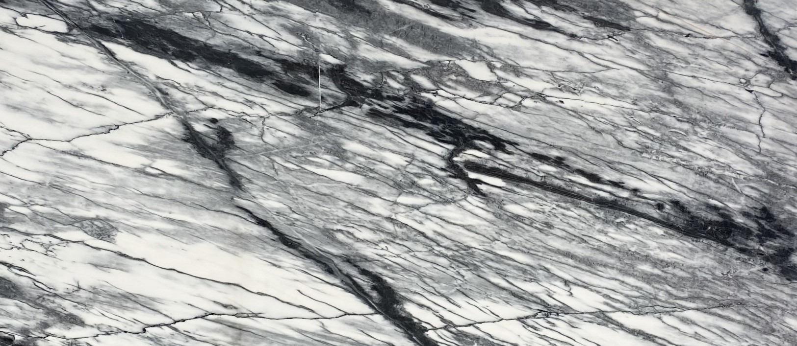 Épaisseur et finition de tranche du coloris Calacatta Black en Marbre