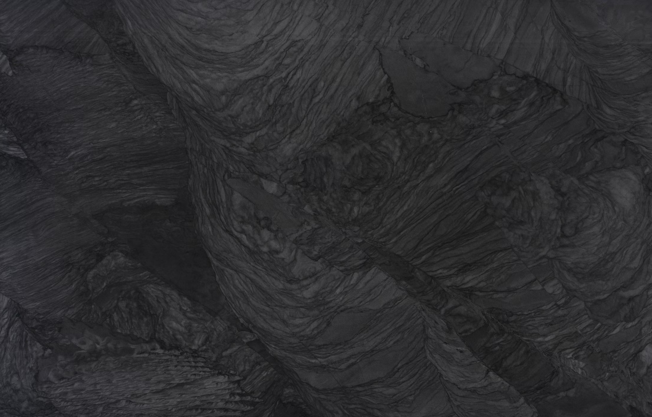 Épaisseur et finition de tranche du coloris Nilo en Quartzite Sensa