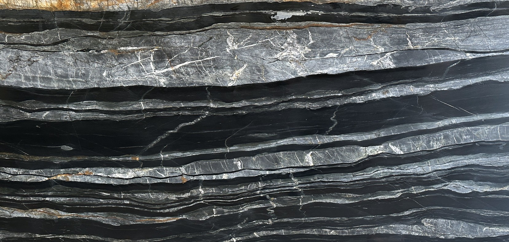Épaisseur et finition de tranche du coloris Gris Bee en Quartzite Texta