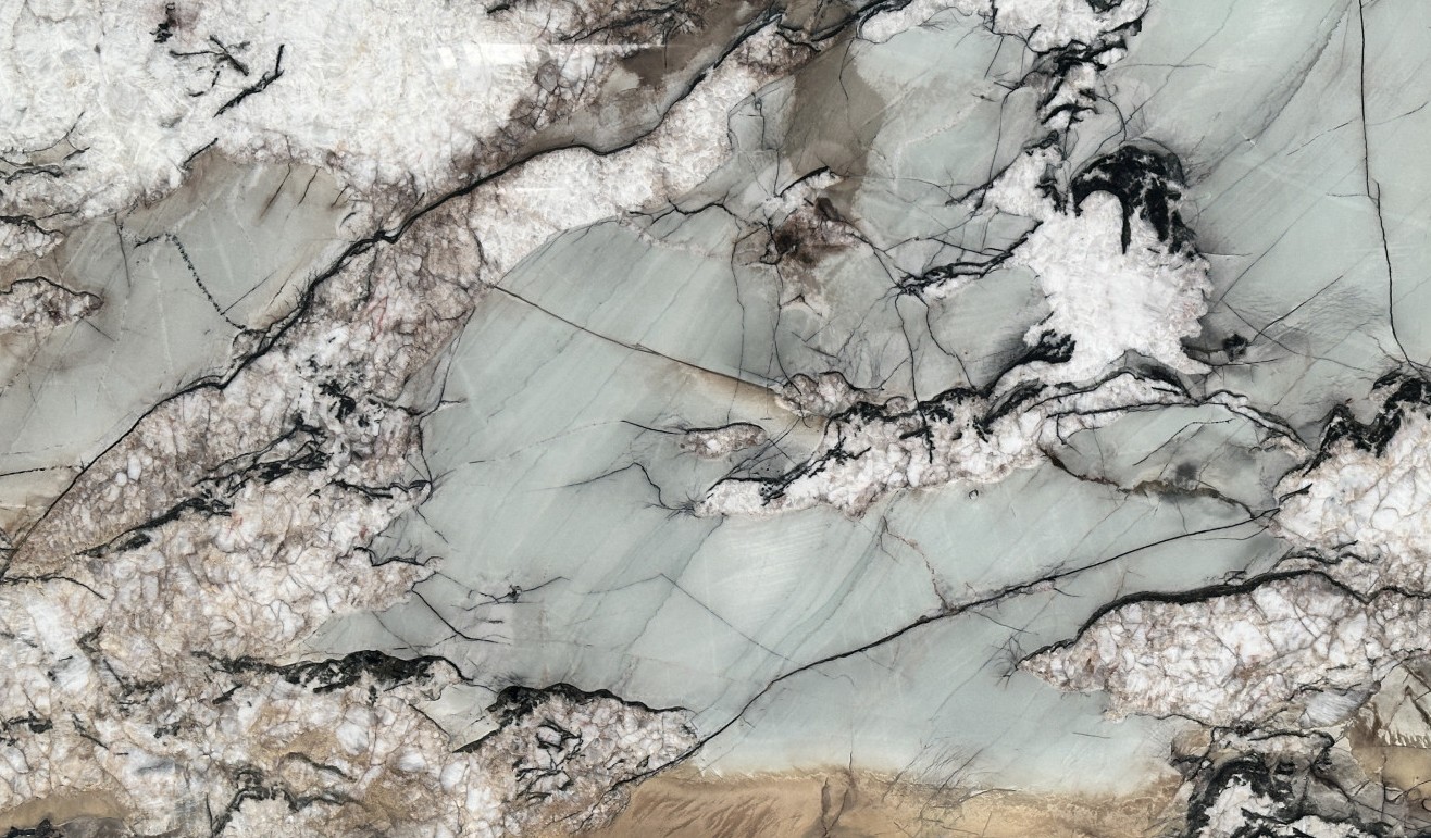 Épaisseur et finition de tranche du coloris Botanic Crystal en Quartzite
