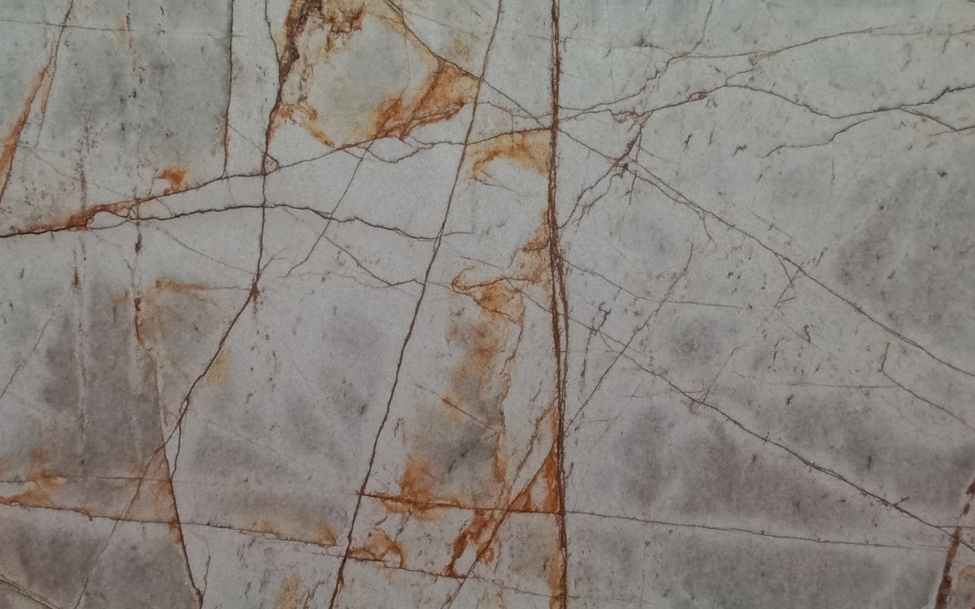 Épaisseur et finition de tranche du coloris Cristal Corten en Quartzite