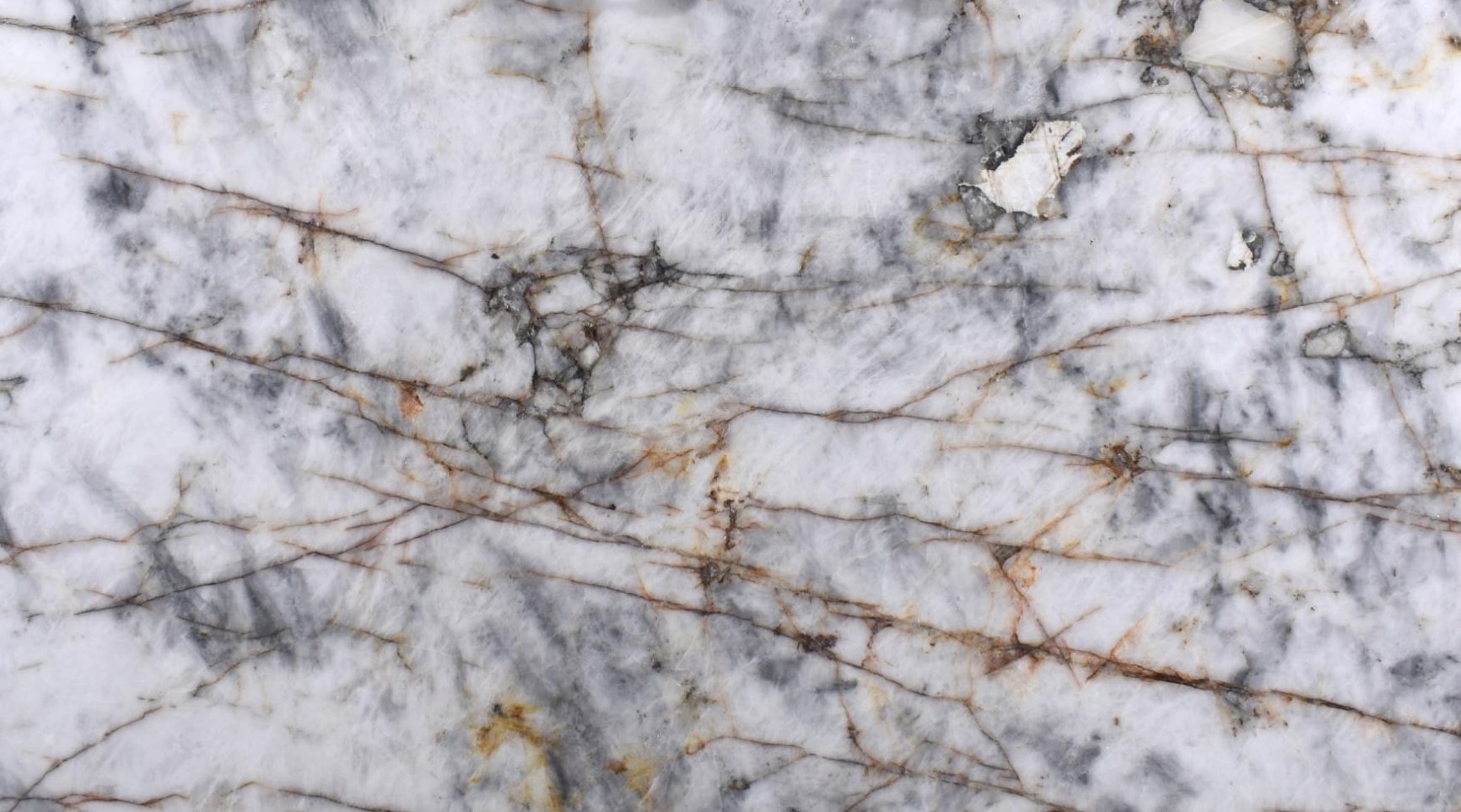 Épaisseur et finition de tranche du coloris Crystal Smoke en Quartzite