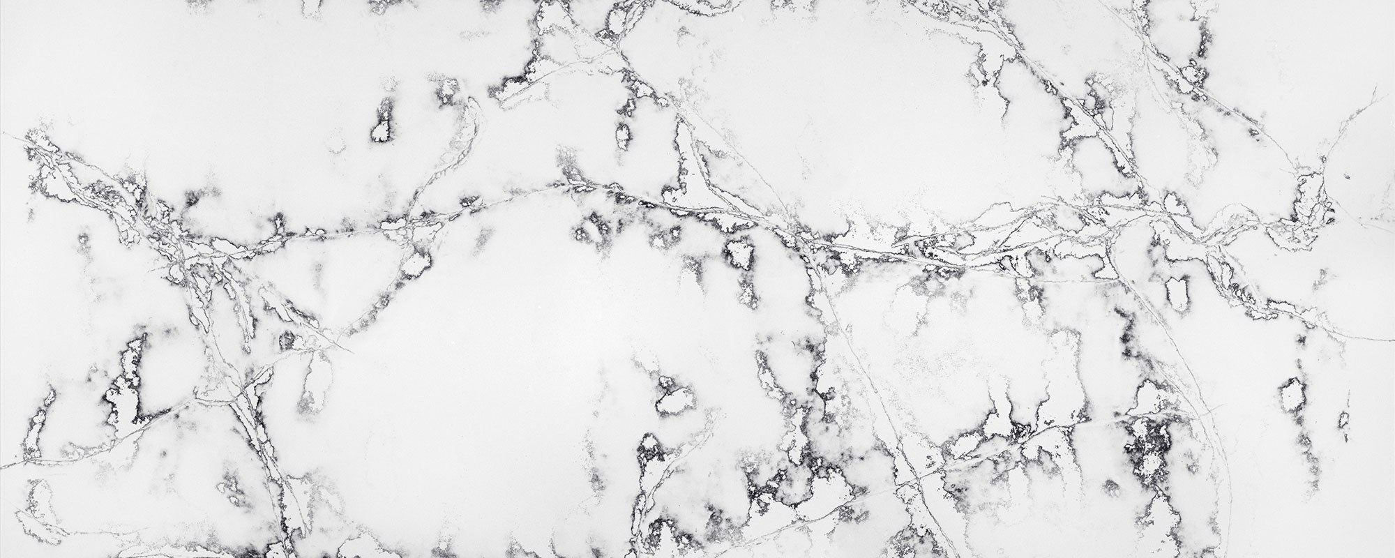 Épaisseur et finition de tranche du coloris Ice Ink en Quartz Compac