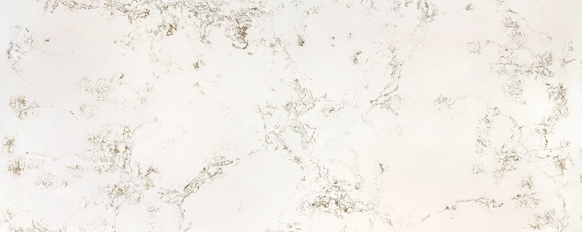 Épaisseur et finition de tranche du coloris Nebulous Gold en Quartz Compac