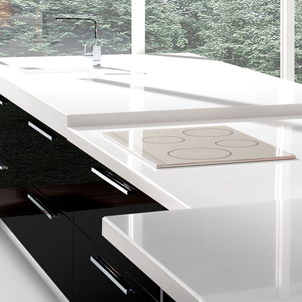 Réalisation n°3 du plan de travail Absolut Blanc en Quartz Compac