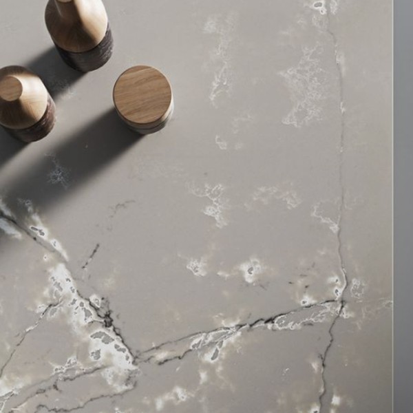 Réalisation n°1 du plan de travail Ice White en Quartz Compac