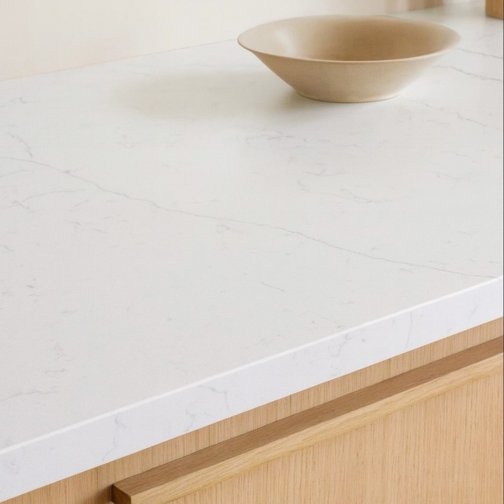 Réalisation n°2 du plan de travail Calacatta Attera en Quartz Mstone