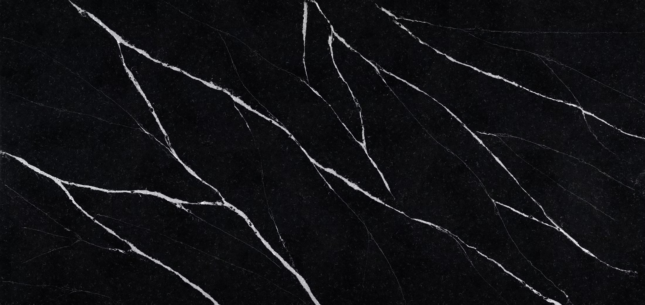 Épaisseur et finition de tranche du coloris Eternal Marquina