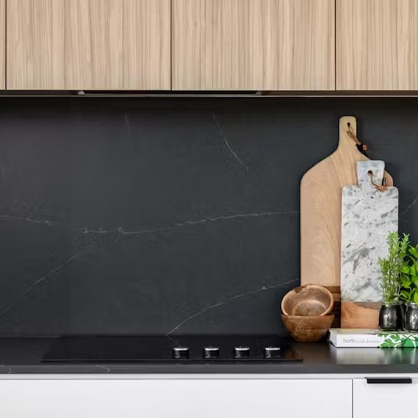Réalisation n°5 du plan de travail Charcoal Soapstone en Quartz Silestone