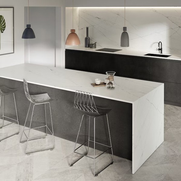Réalisation n°1 du plan de travail Ethereal Noctis en Quartz Silestone