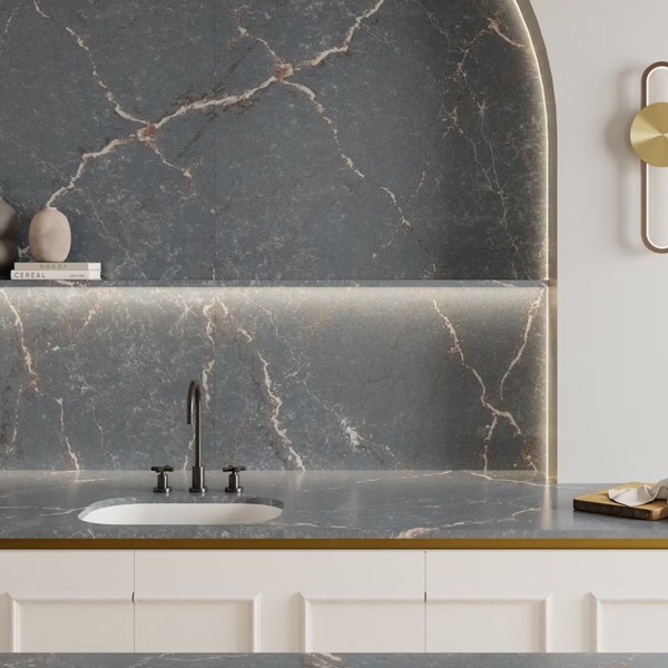 Réalisation n°1 du plan de travail Parisien Bleu en Quartz Silestone