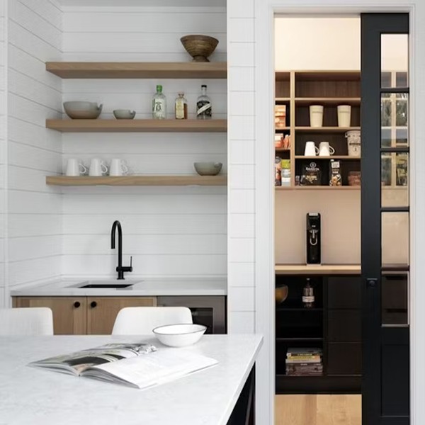 Réalisation n°2 du plan de travail Pearl Jasmine en Quartz Silestone